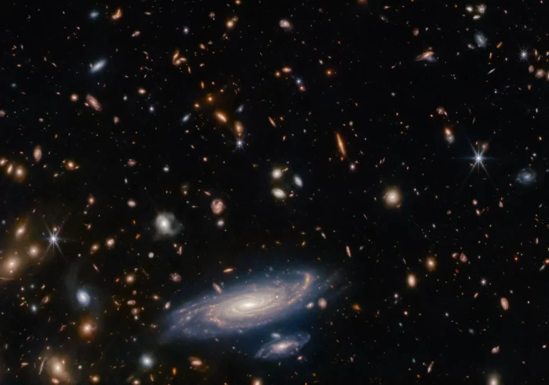 James Webb telescope captures a Milky Way-like galaxy a billion light-years away