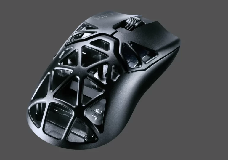 Razer debuts its lightest gaming mouse ever, weighing in at 49 grams