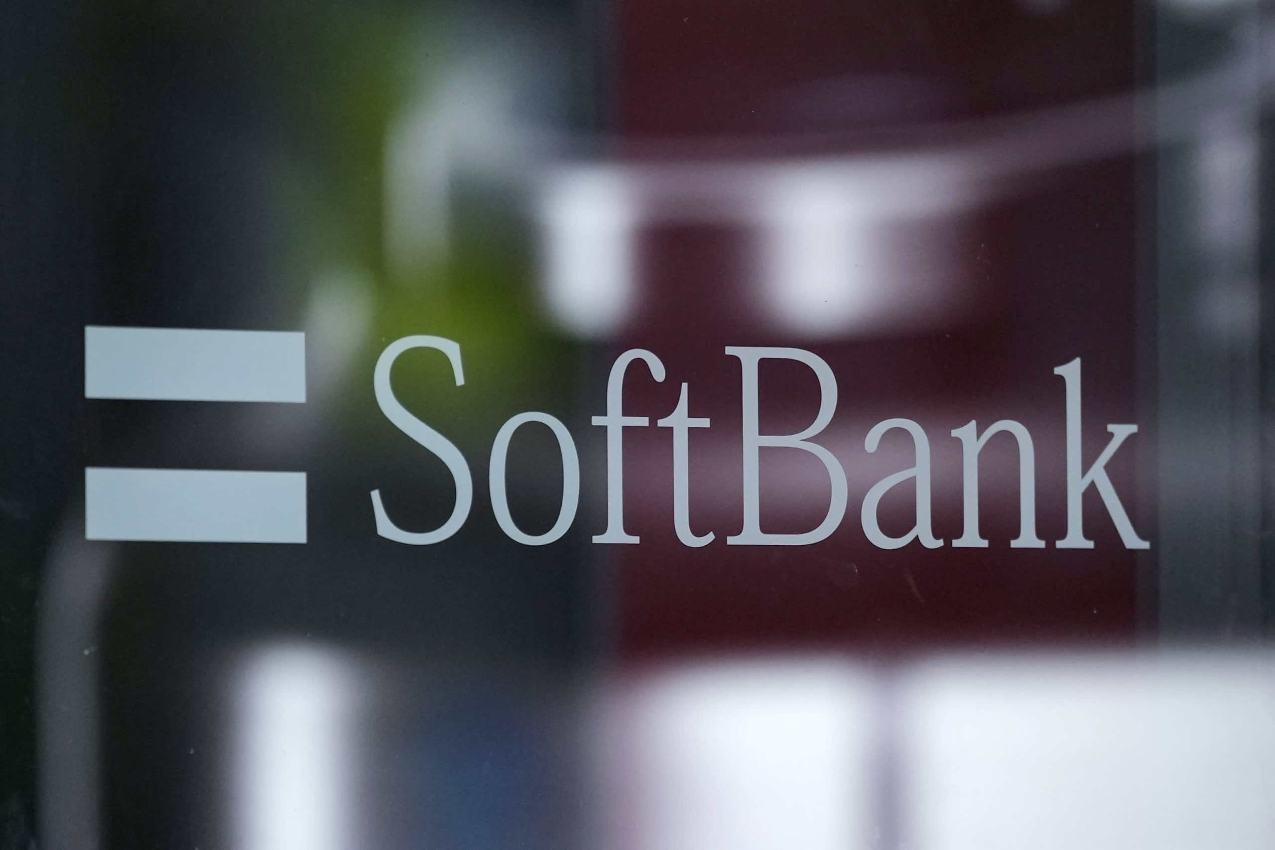 SoftBank shares jump up to 6.3% on report that Elliott Management's pushing for $15 billion in buybacks