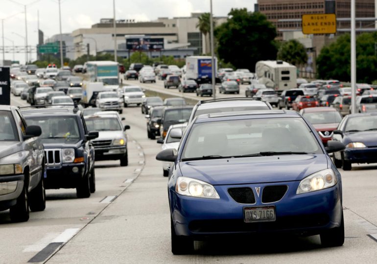 The US lays out a road safety plan that will see cars 'talk' to each other