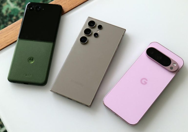 Android phone makers dropped the ball on Qi2 in 2024